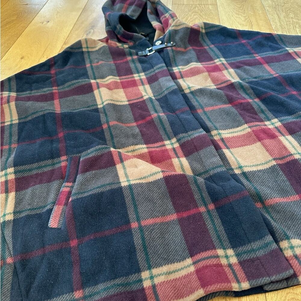 Weatherproof Plaid Fleece Hooded Cape Poncho – Women’s M EUC - Picture 6 of 8